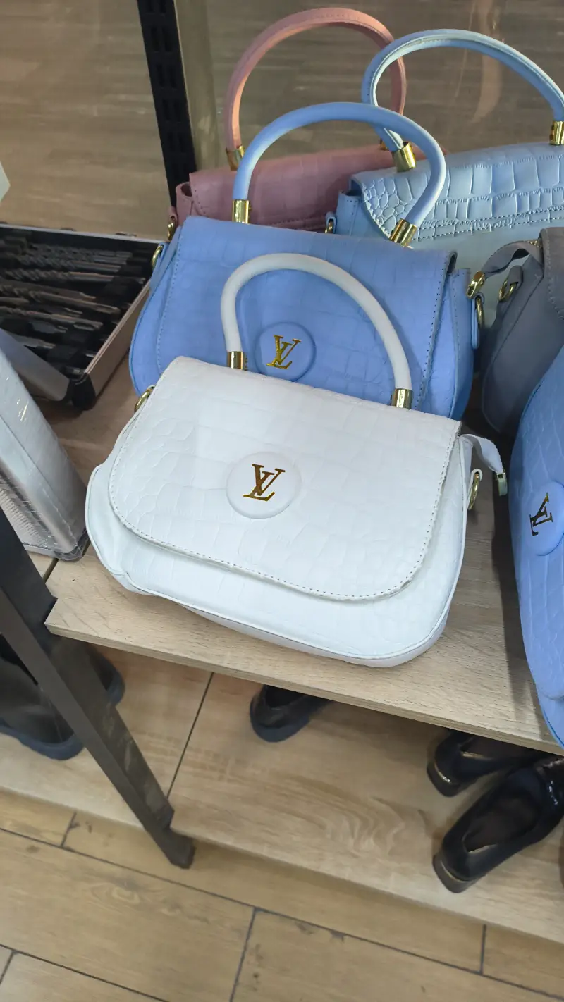 Elegante Bolso Blanco