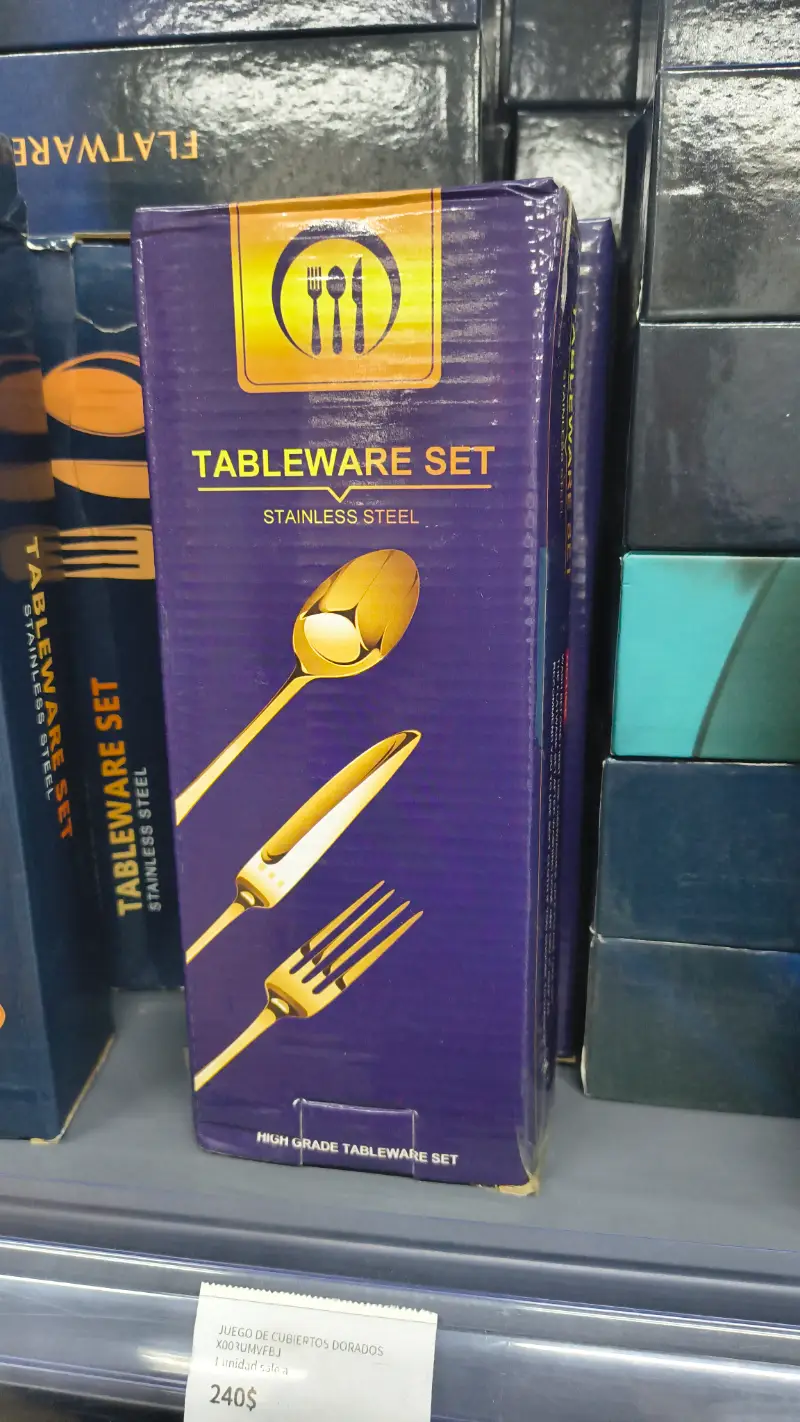 Juego de Cubiertos Dorados