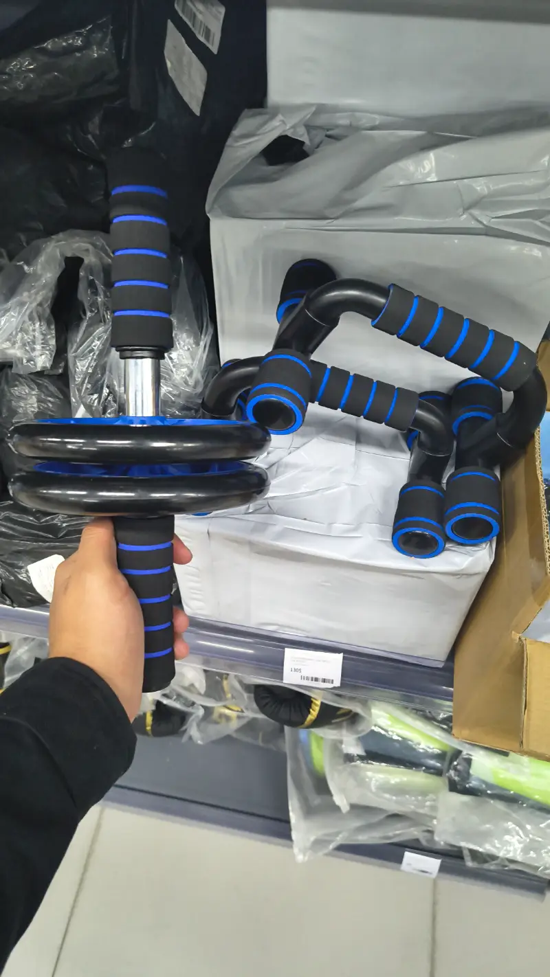 Rueda Abdominal y Barras de Flexiones