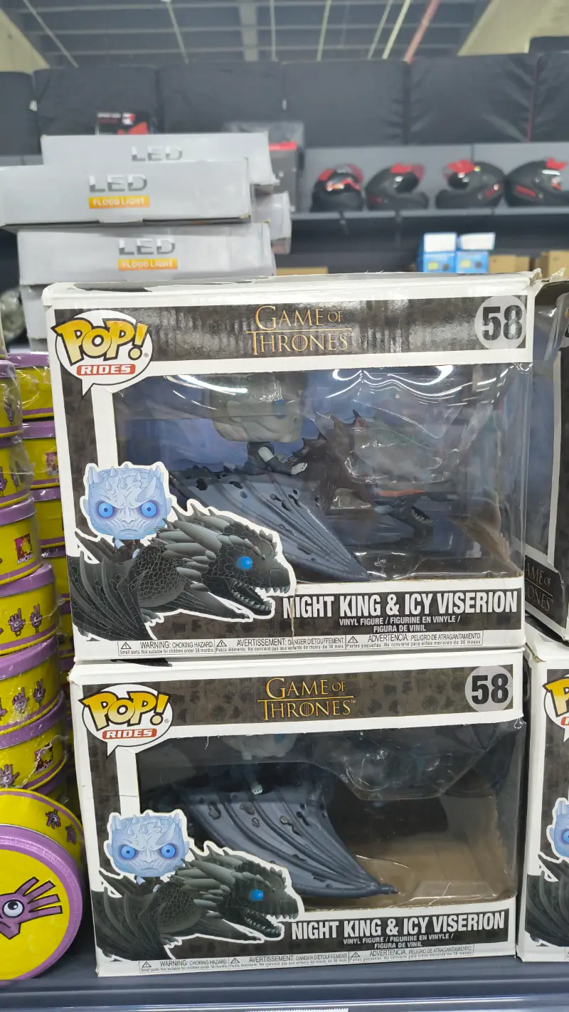 Funko Pop Rey de la Noche y Viserion de Hielo