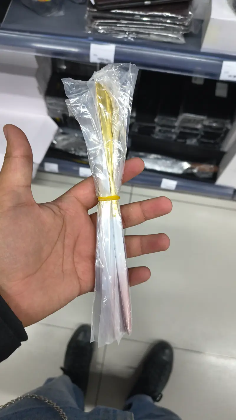 Juego de Cubiertos de Plástico Elegantes