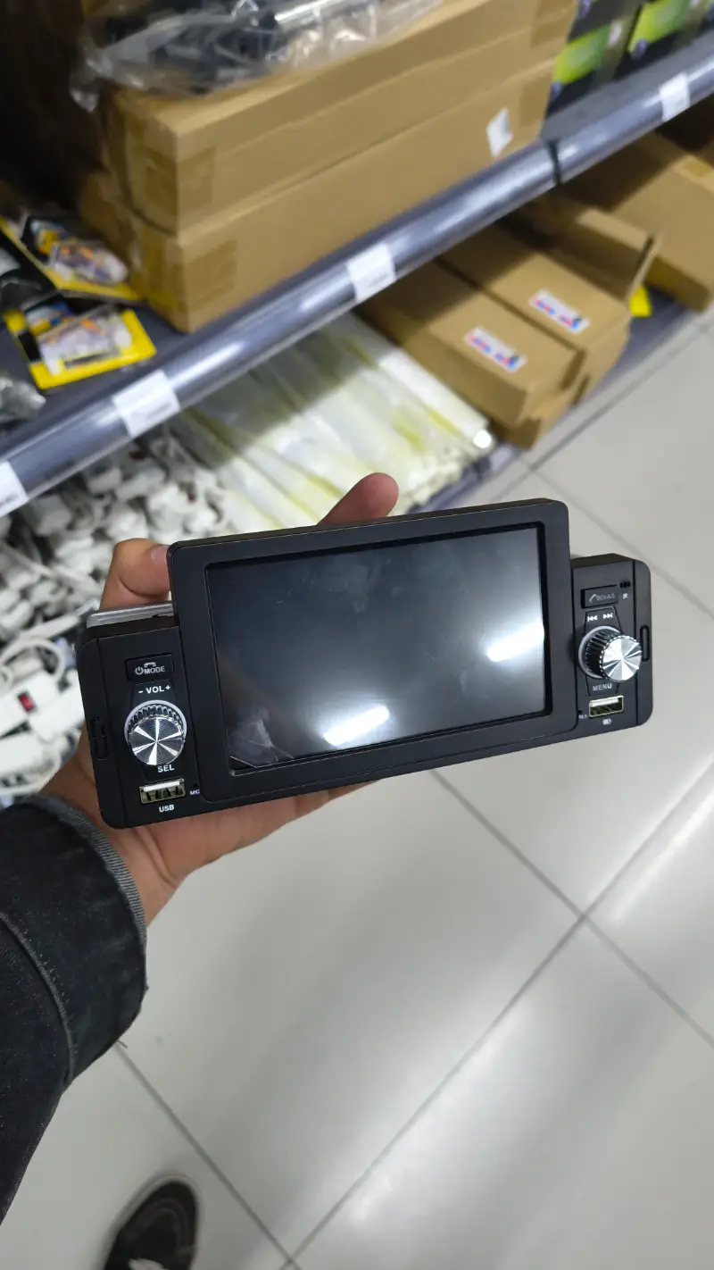 Autoestéreo con Pantalla Táctil