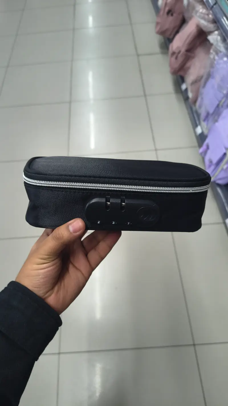 Caja Pequeña con Cerradura