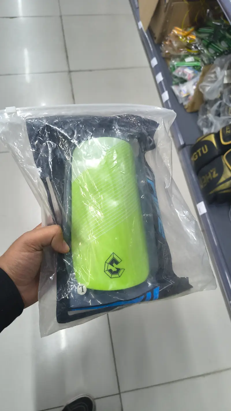 Espinilleras de Fútbol Nuevas