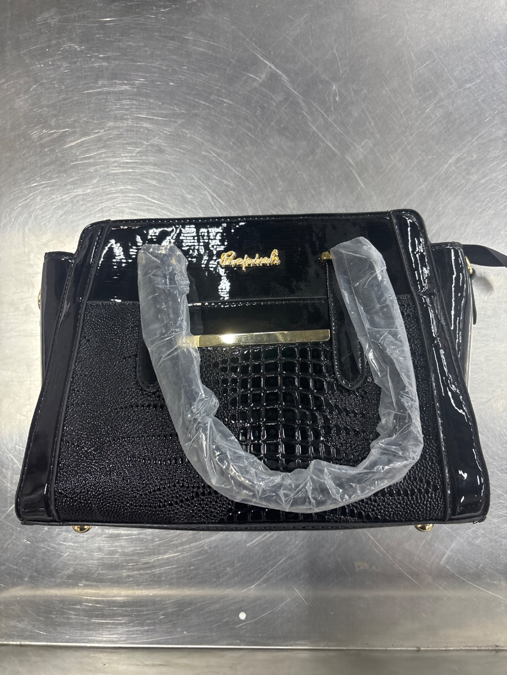 Bolso de Mano de Charol Negro